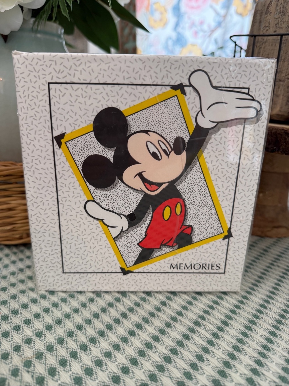 VTG 80s Disney Mickey Mouse Photo Album Snapshots Holson Burns 100 4x6 Memories